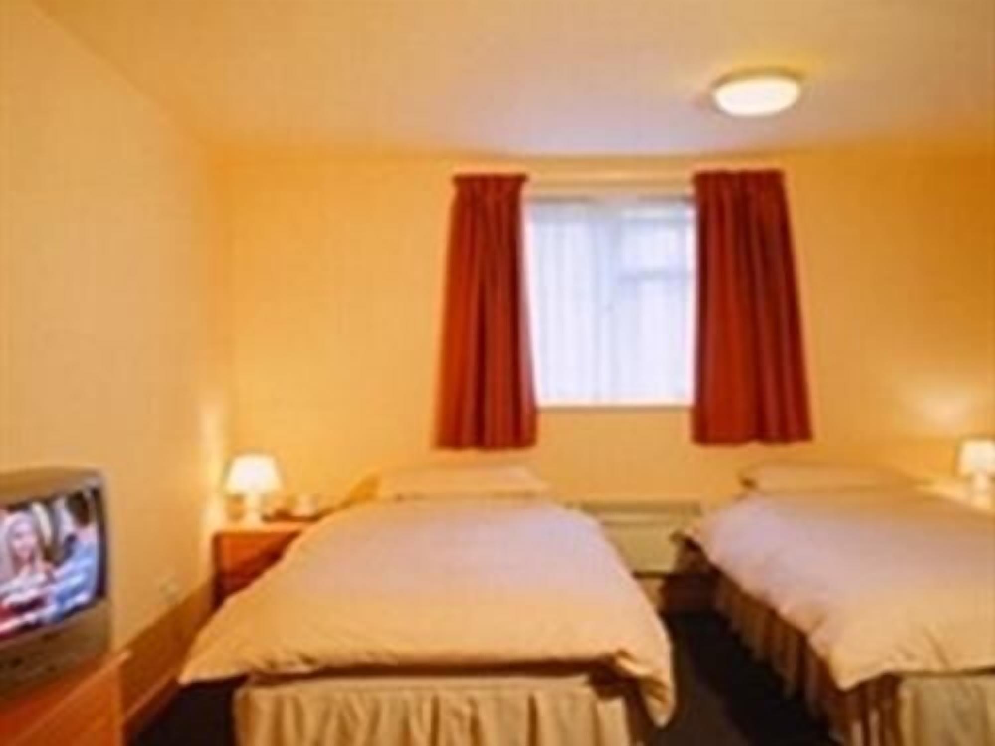 Woolpack Inn Chichester Bagian luar foto